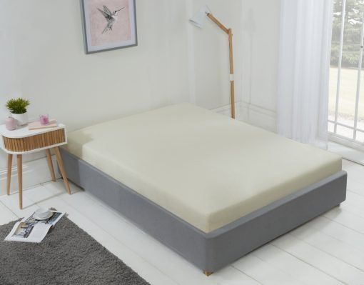New Edge Blinds Brights Collection Non Iron Fitted Sheet in Cream