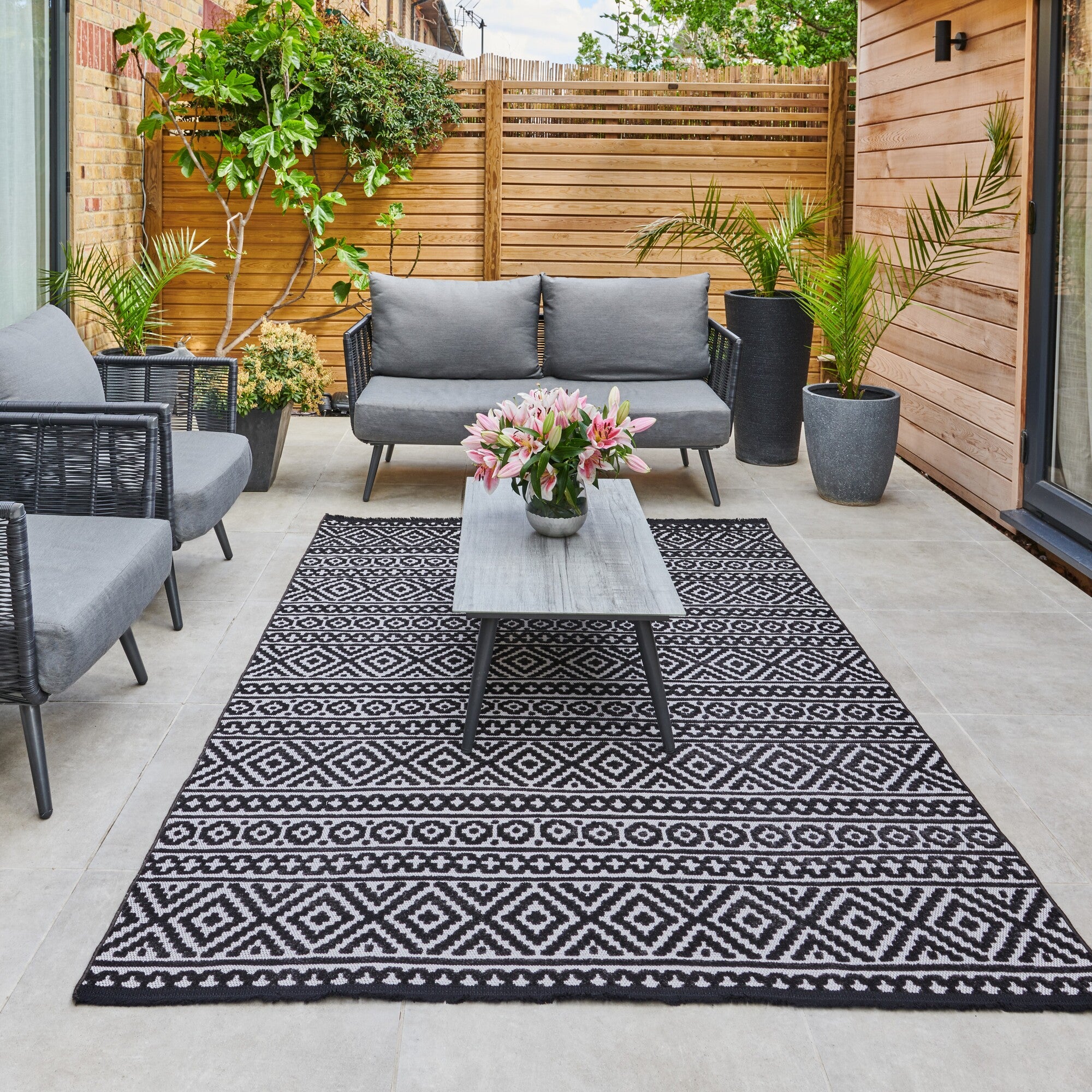 Jazz Traditional Indoor Outdoor Rug