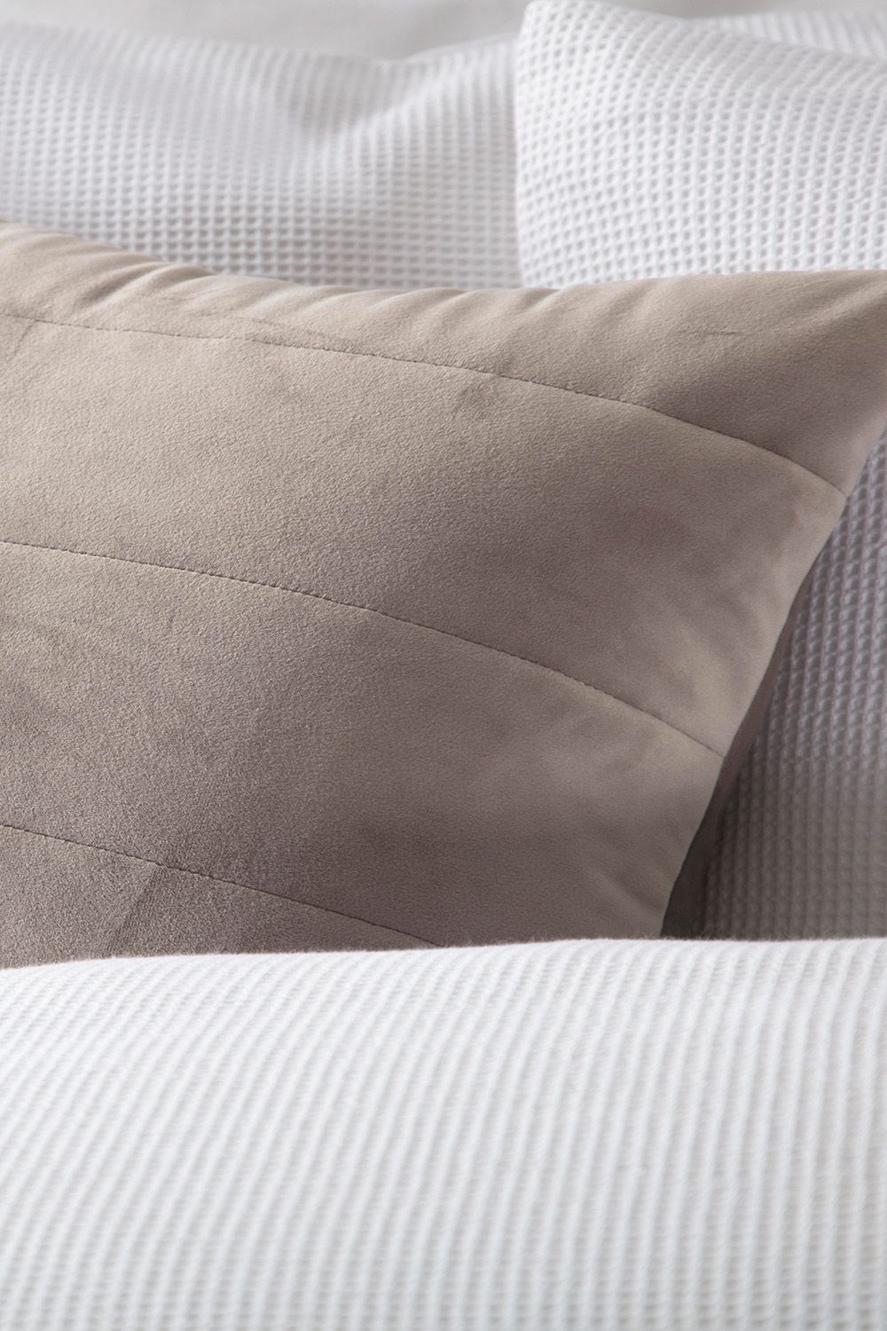 Belledorm Verona Cushion 40cm X 40cm in Pale Grey