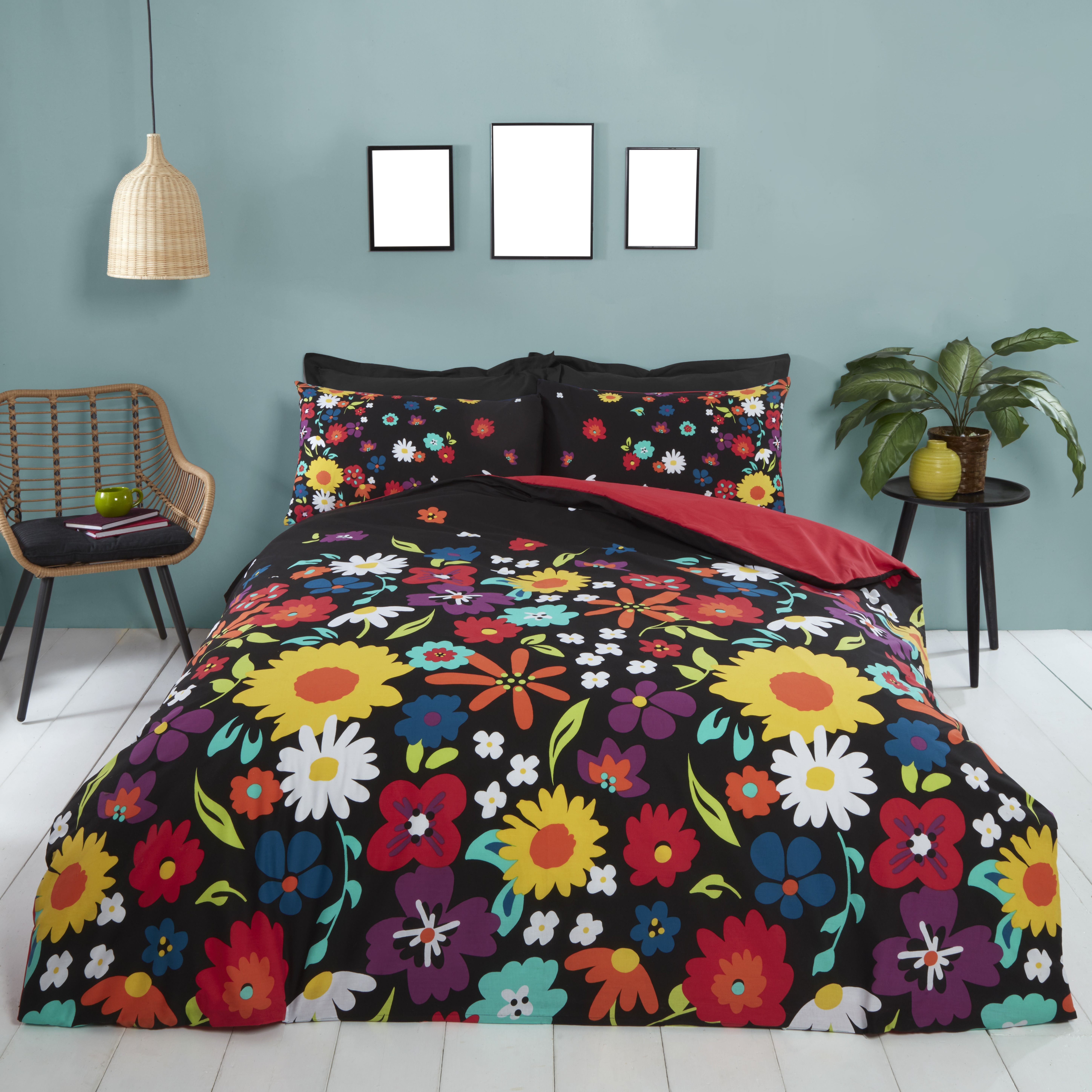 Rapport Home Brighton Floral Polycotton Duvet Cover Set With Pillowcase in Black