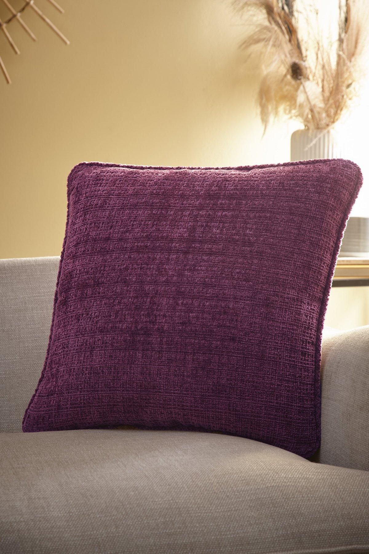 Appletree 'Alba' Textured Chenille Filled Cushion in Wine
