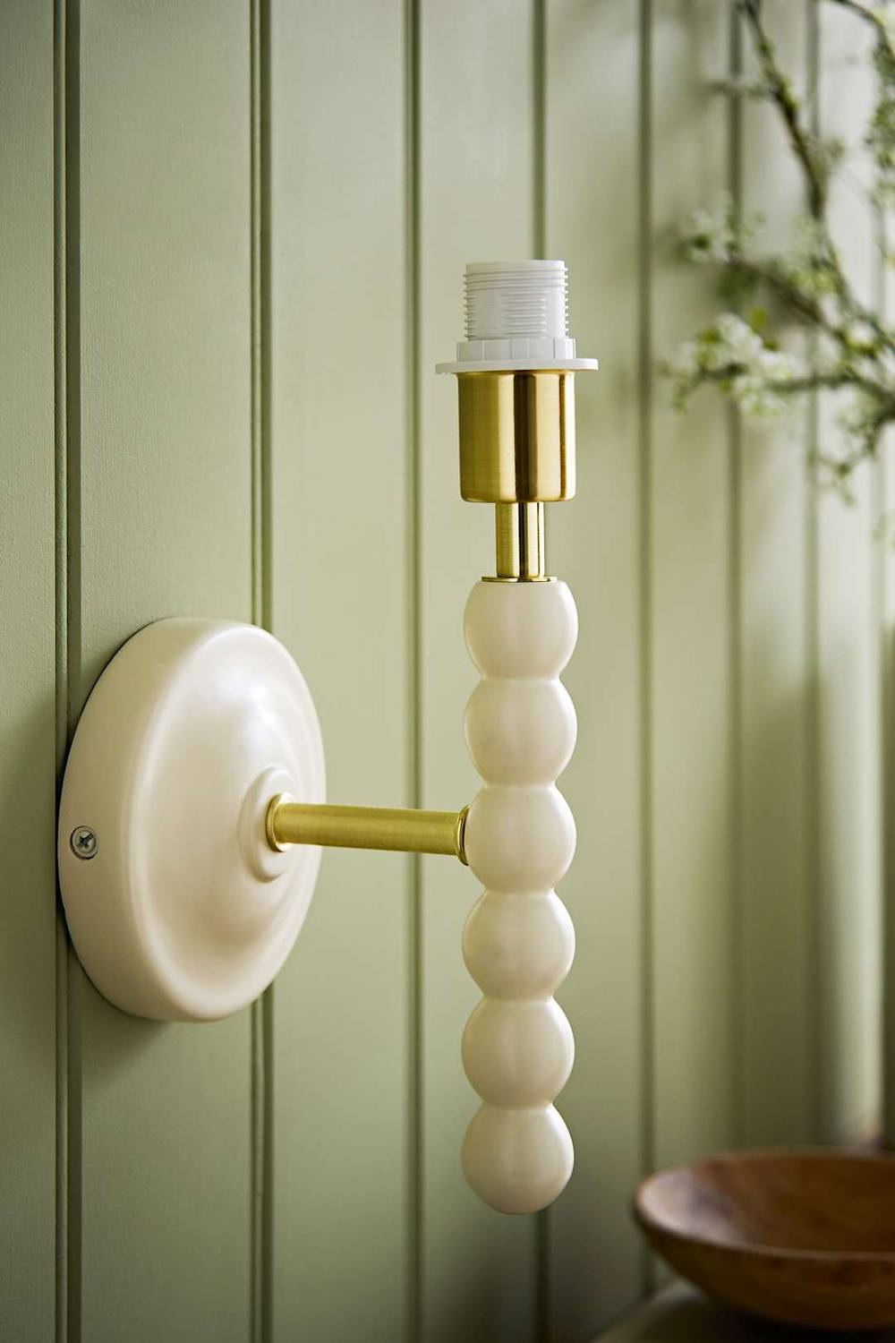 ValueLights Bobbins Wooden Bobble Wall Light Lamp Base in Cream