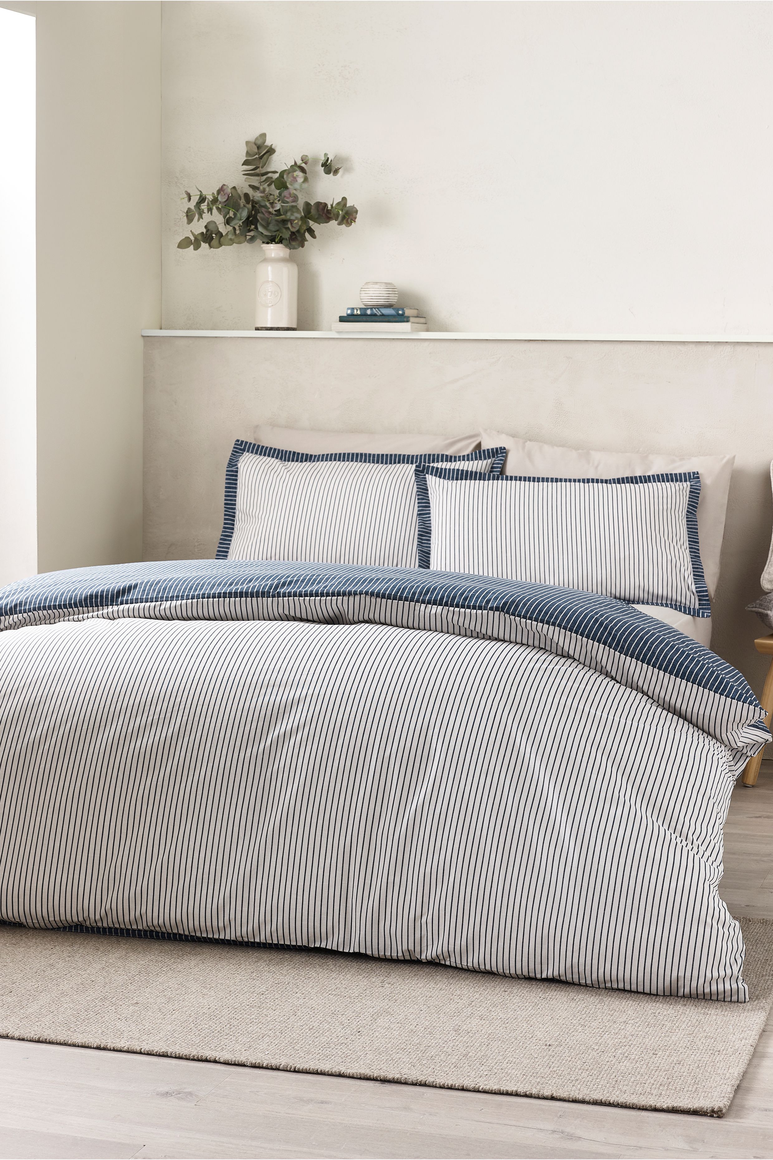 Catherine Lansfield 'Oxford Pinstripe' Reversible Duvet Cover Set in Navy