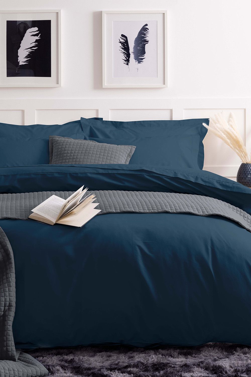Belledorm Easy Care 200 Thread Count Cotton Polyester Percale Duvet Cover in Navy