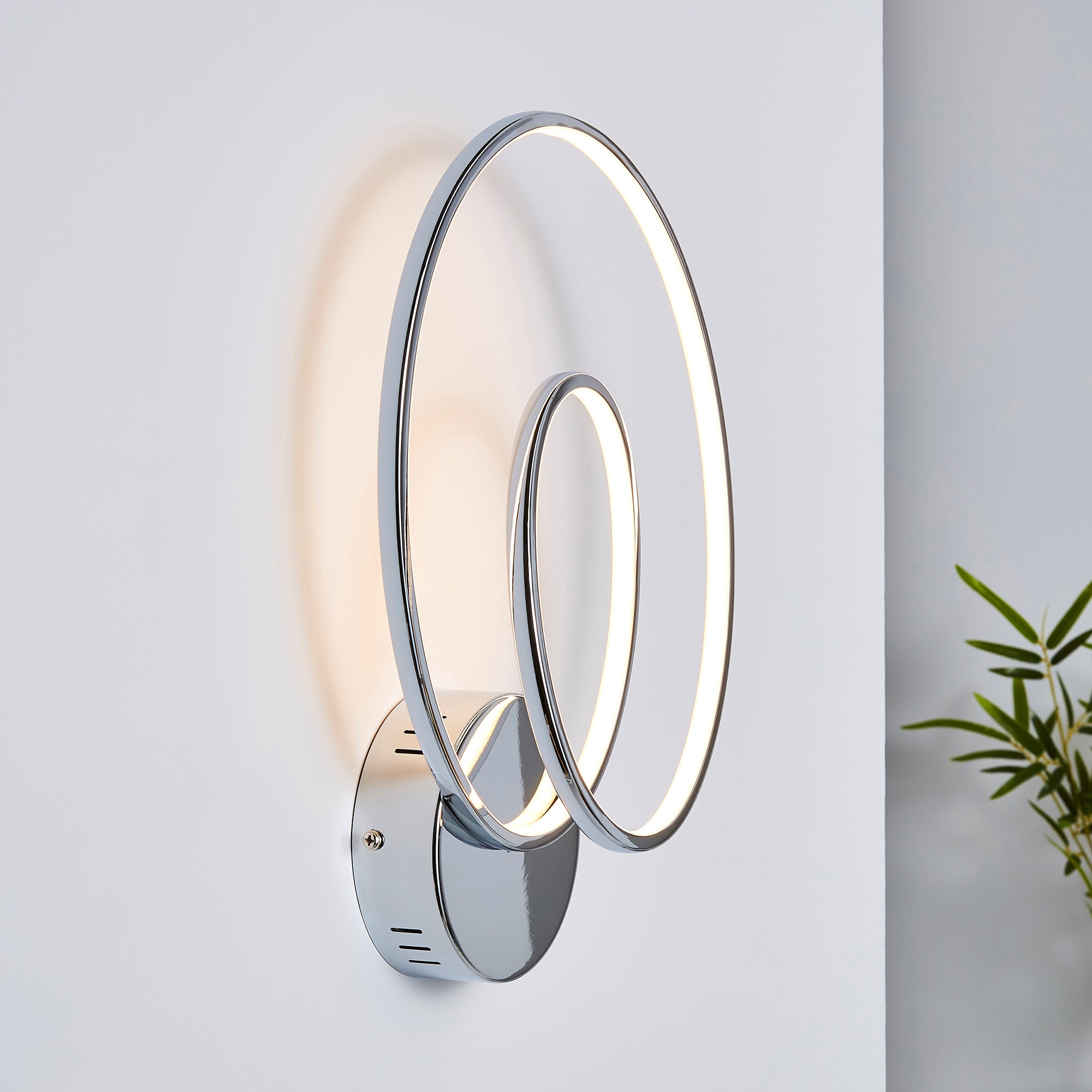 Menton Integrated LED Swirl Chrome Wall Light Chrome