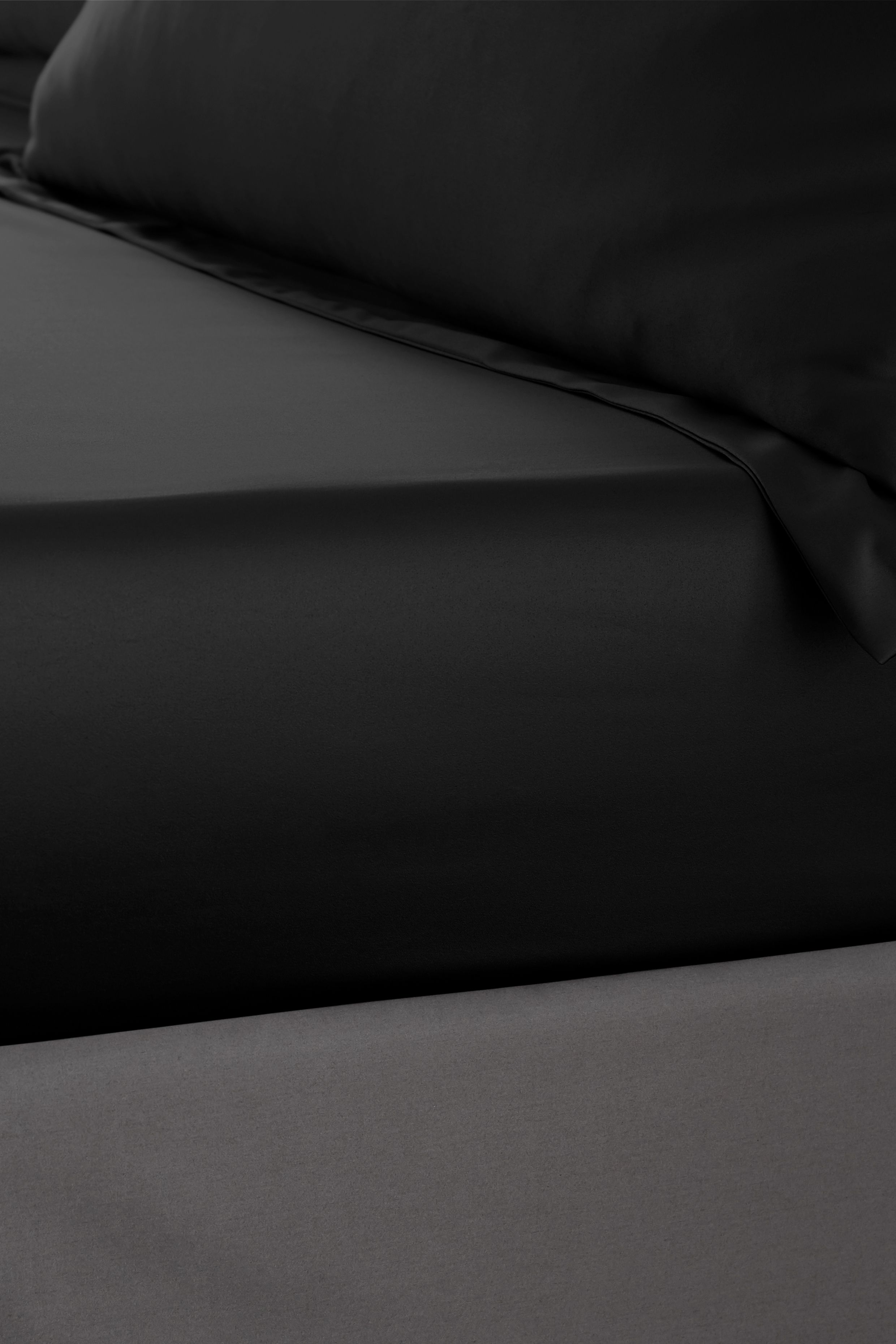 Catherine Lansfield 'Silky Soft Satin' 30cm Depth Sheet in Black | Size: Super King Fitted