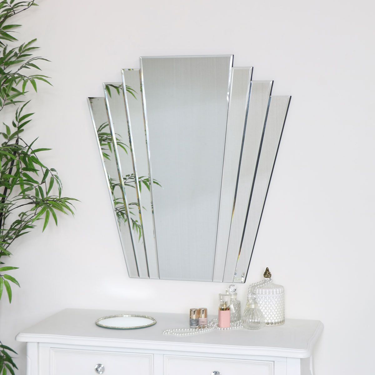 Melody Maison Large Art Deco Fan Frameless Wall Mirror in Clear