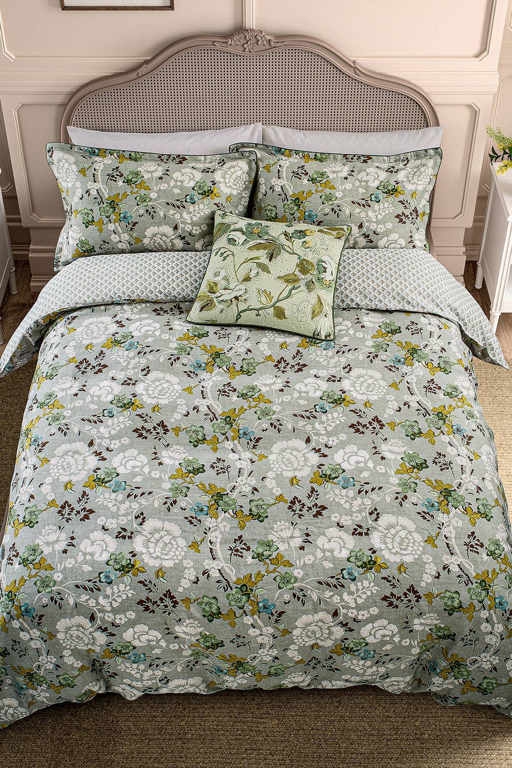 English Heritage 'Eagle House Damask' Cotton Duvet Cover Set in Green