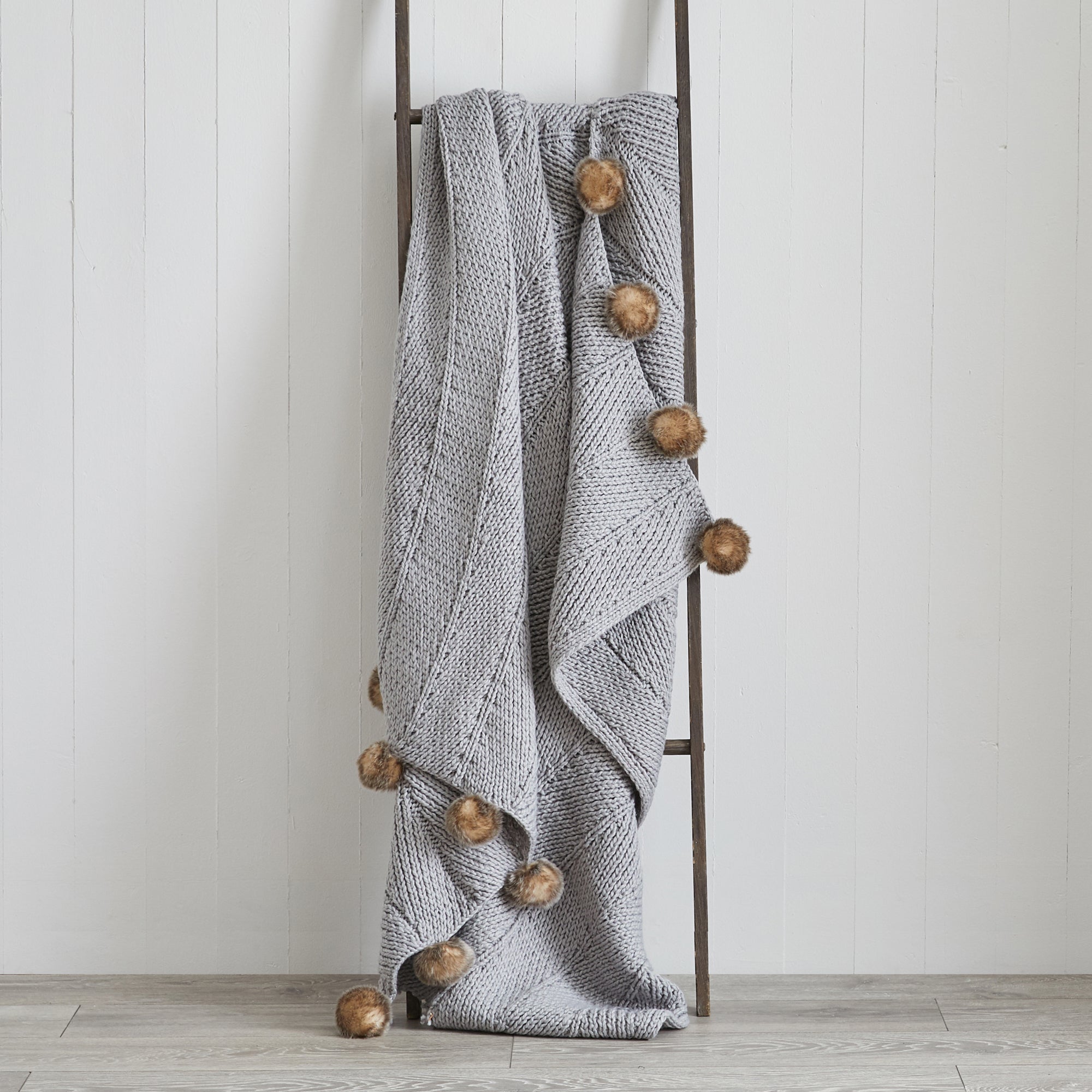 Chunky Knit Faux Fur Pom Pom 130cm x 180cm Throw Grey