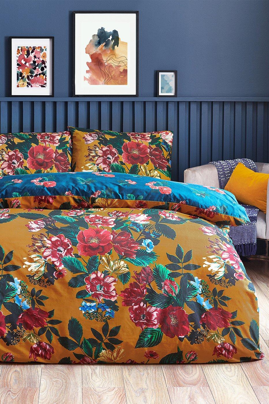 Nadya Duvet Set