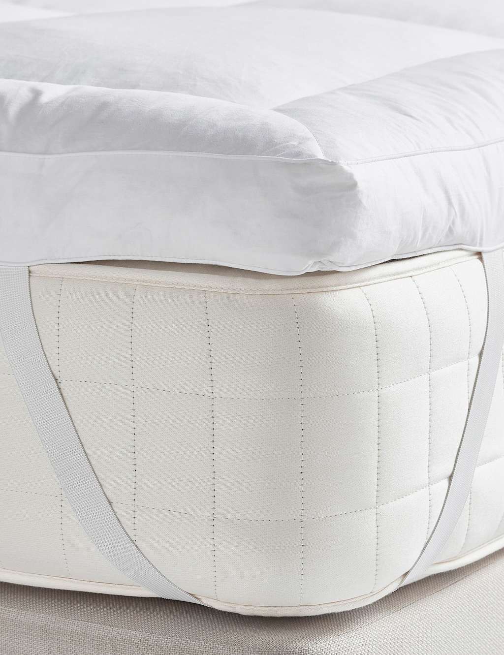 Bedfolk The Down Alternative Mattress Topper White