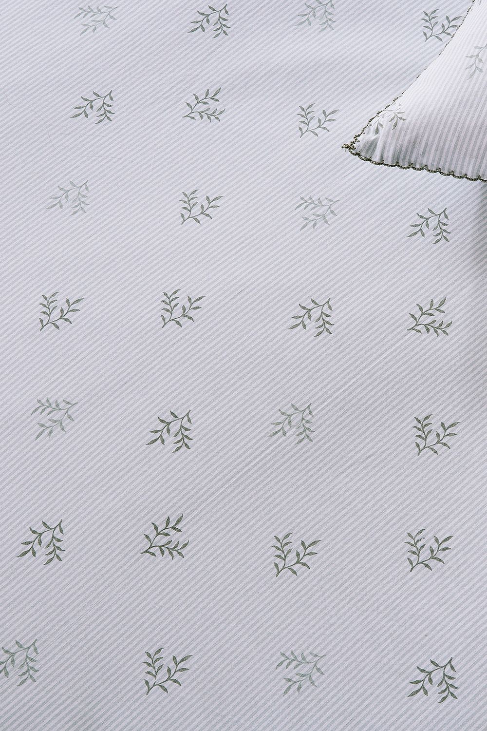 Murmur 'Thalia' Cotton Duvet Cover Set in Green 4
