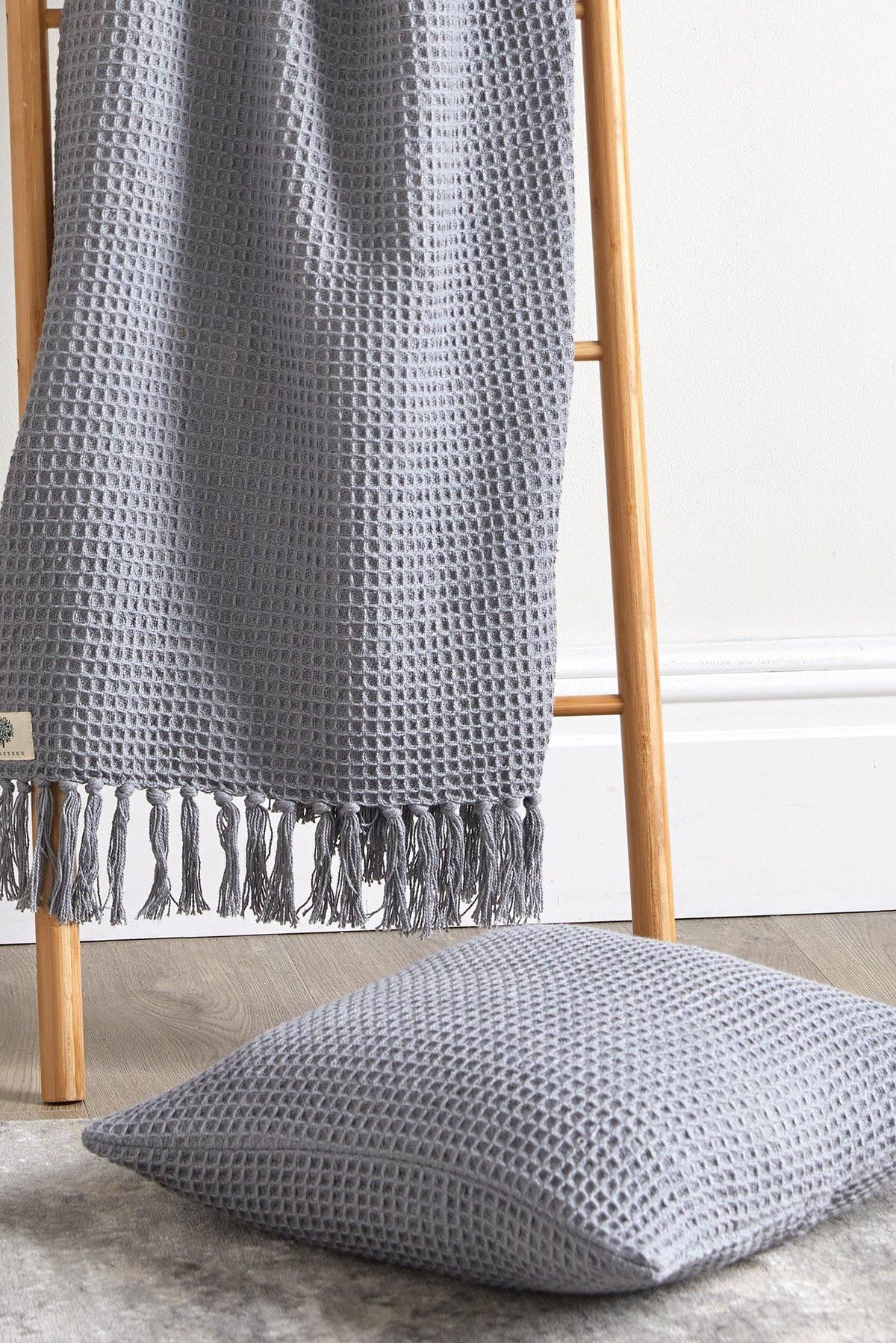 Appletree 'Bruges' Filled Cushion With Geo Waffle Texture in Silver 3