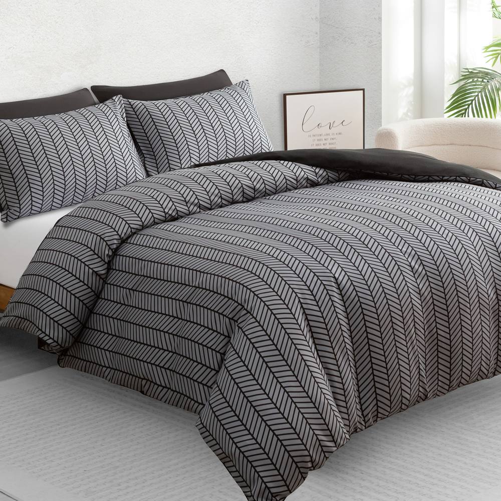 Grace Reversible Brushed Microfiber Duvet Cover Sets Hypoallegenic in Black