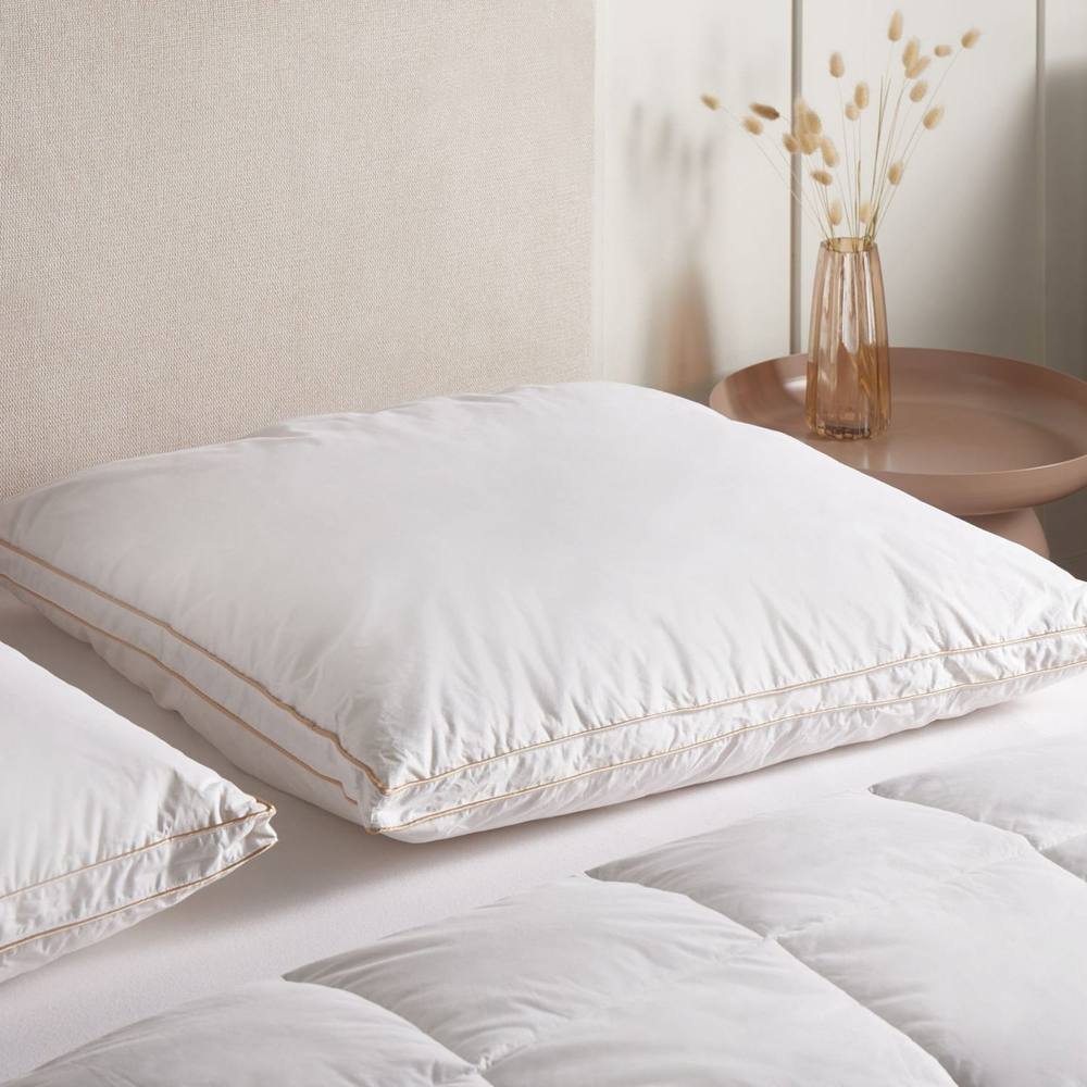 Wyld and Coco Sleep Triple-Compartment Duck Down Pillow 80 x 80 cm White