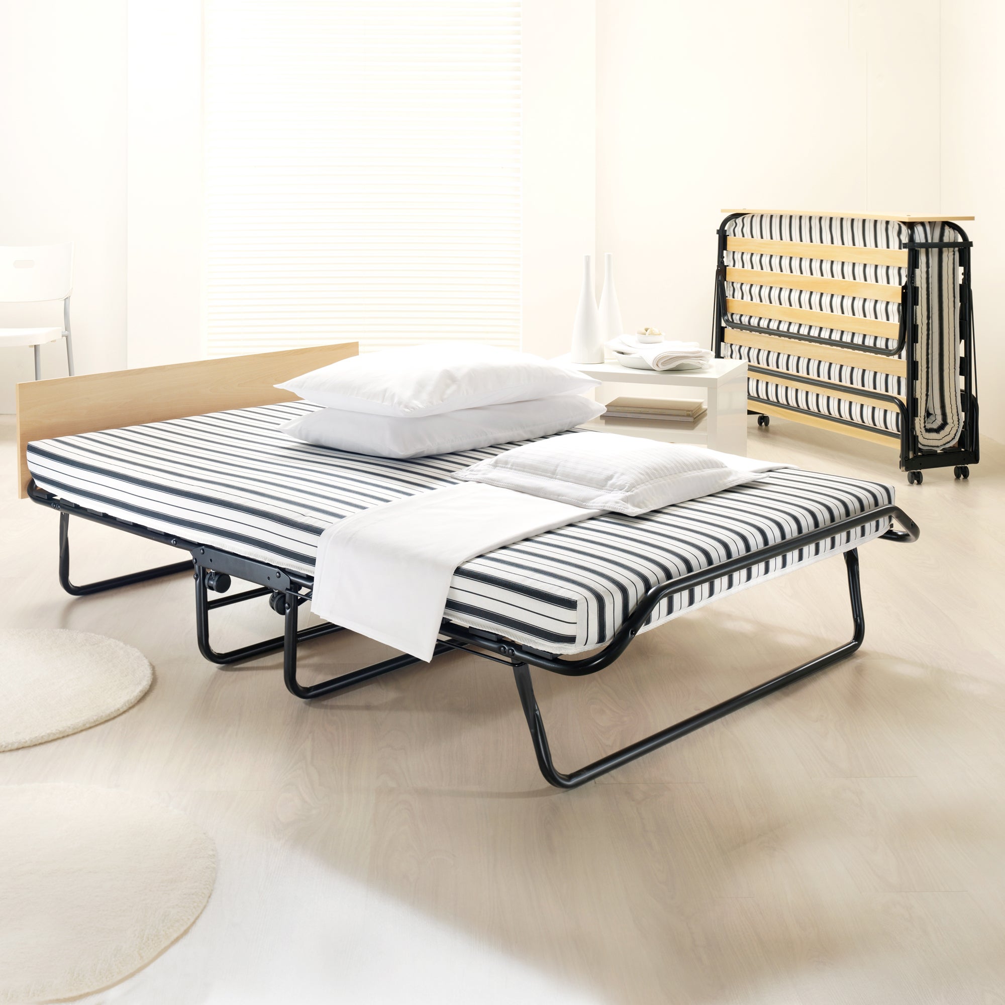 Jubilee Airflow Folding Bed Black