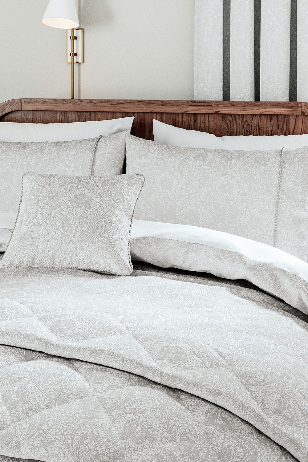 1951 'Ashleigh' Jacquard Duvet Cover Set in Silver 2