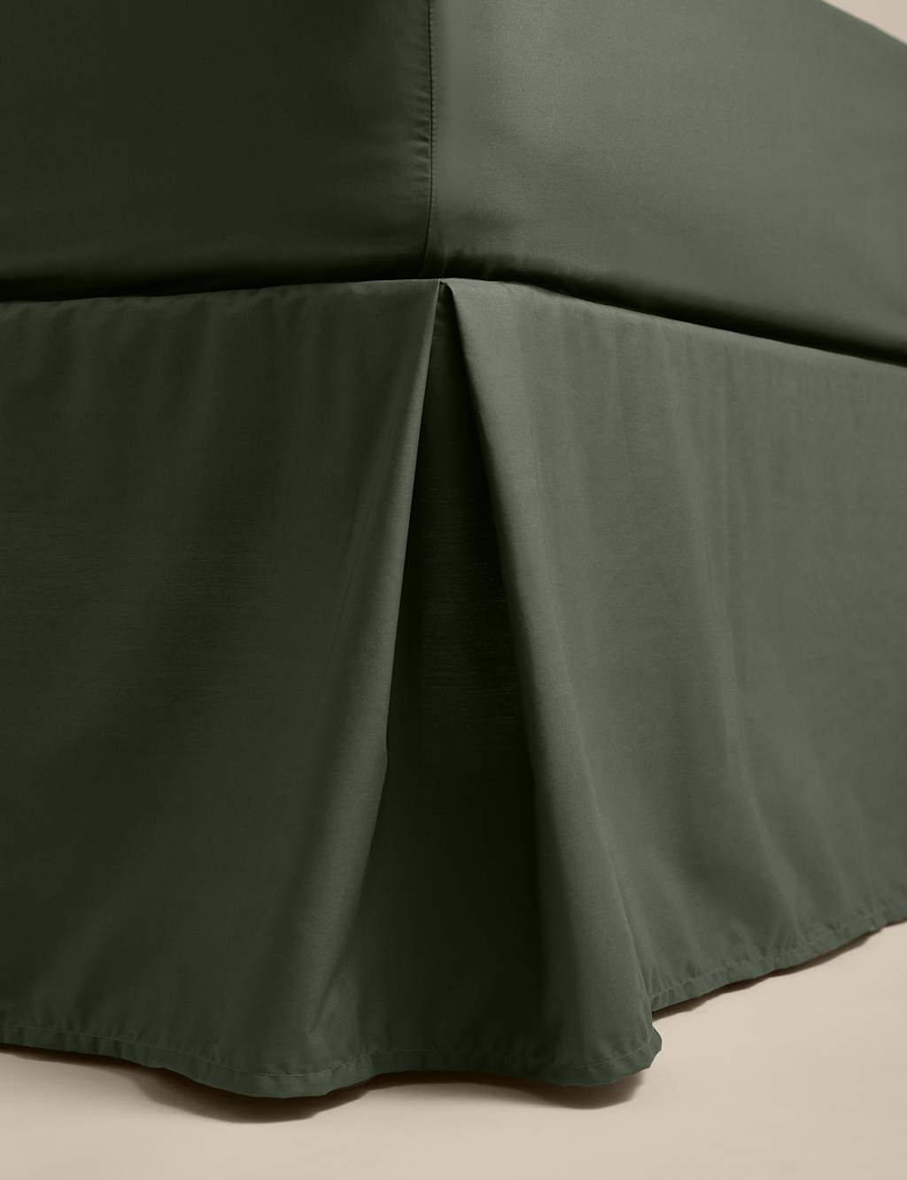 M&S Egyptian Cotton 230 Thread Count Crisp Valance Forest Green