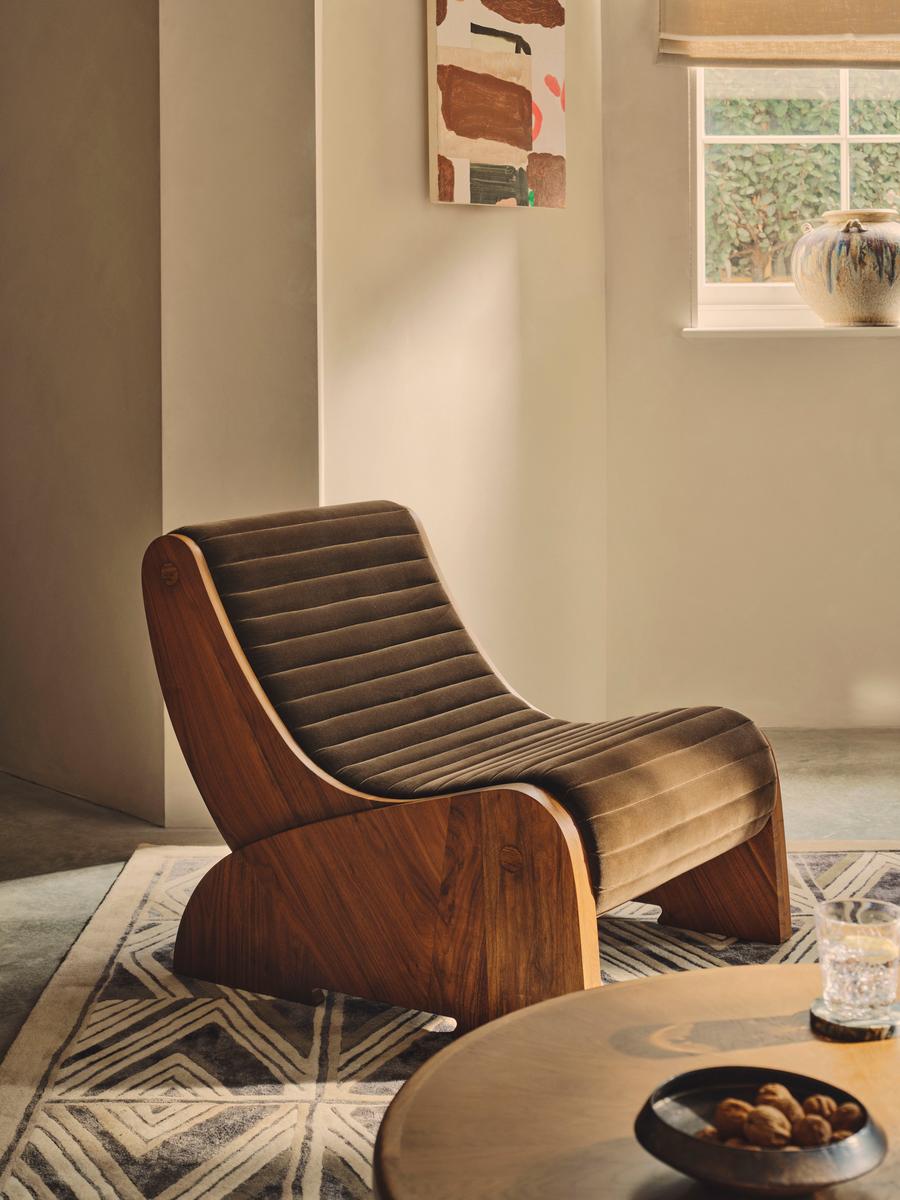 Sullivan Armchair, Velvet, Chocolate