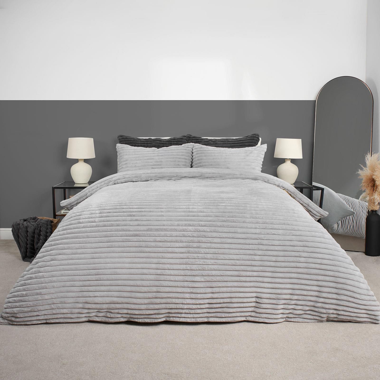 OHS Ribbed Duvet Cover Faux Fur Winter Warm Bedding Set in Silver