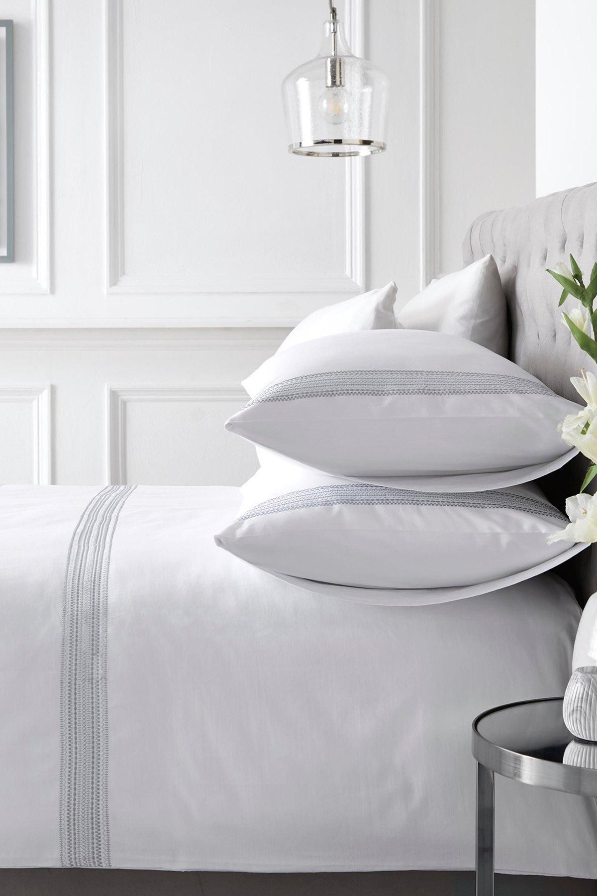 Appletree 'Embroidered Band' 100% Cotton Embroidered Duvet Cover Set in White
