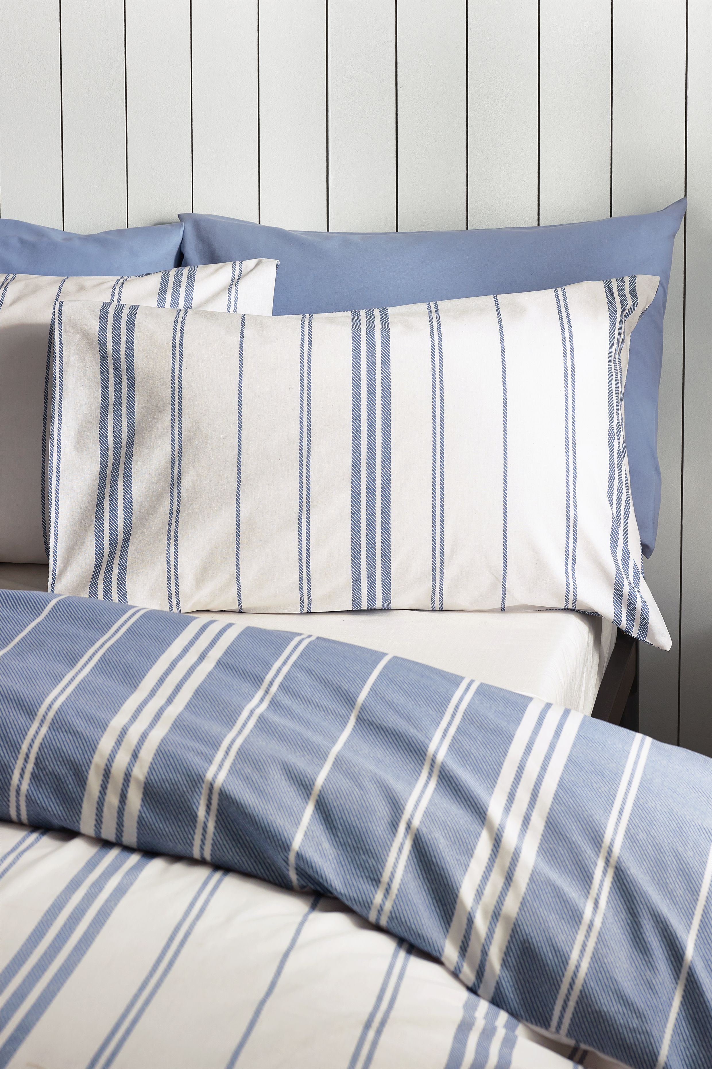 Catherine Lansfield 'Harbour Stripe' Reversible Duvet Cover Set in White 3