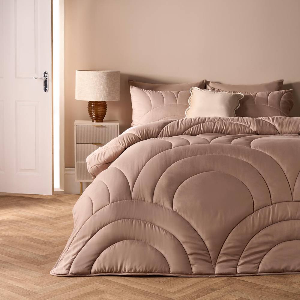 OHS Quilted Arches Coverless 7.5 TOG Duvet Bedding Set in Light Brown