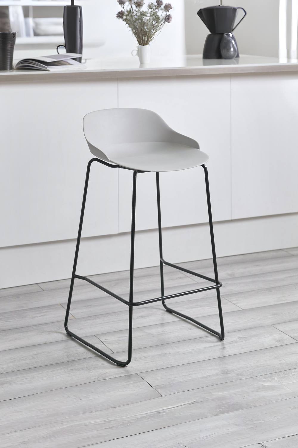 Julian Bowen Rocco Plastic Bar Stool (Set of 2) in Light Grey