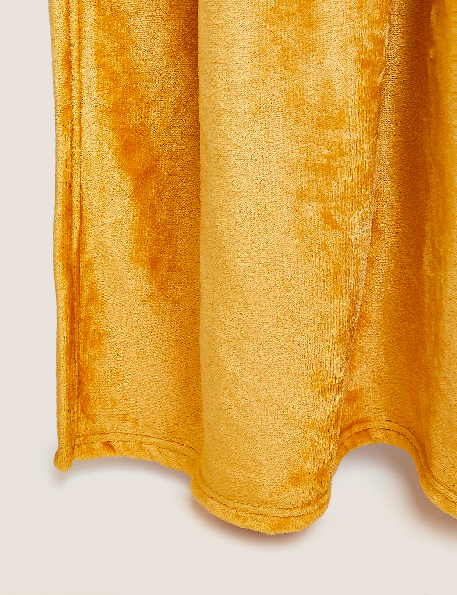 M&S Fleece Throw