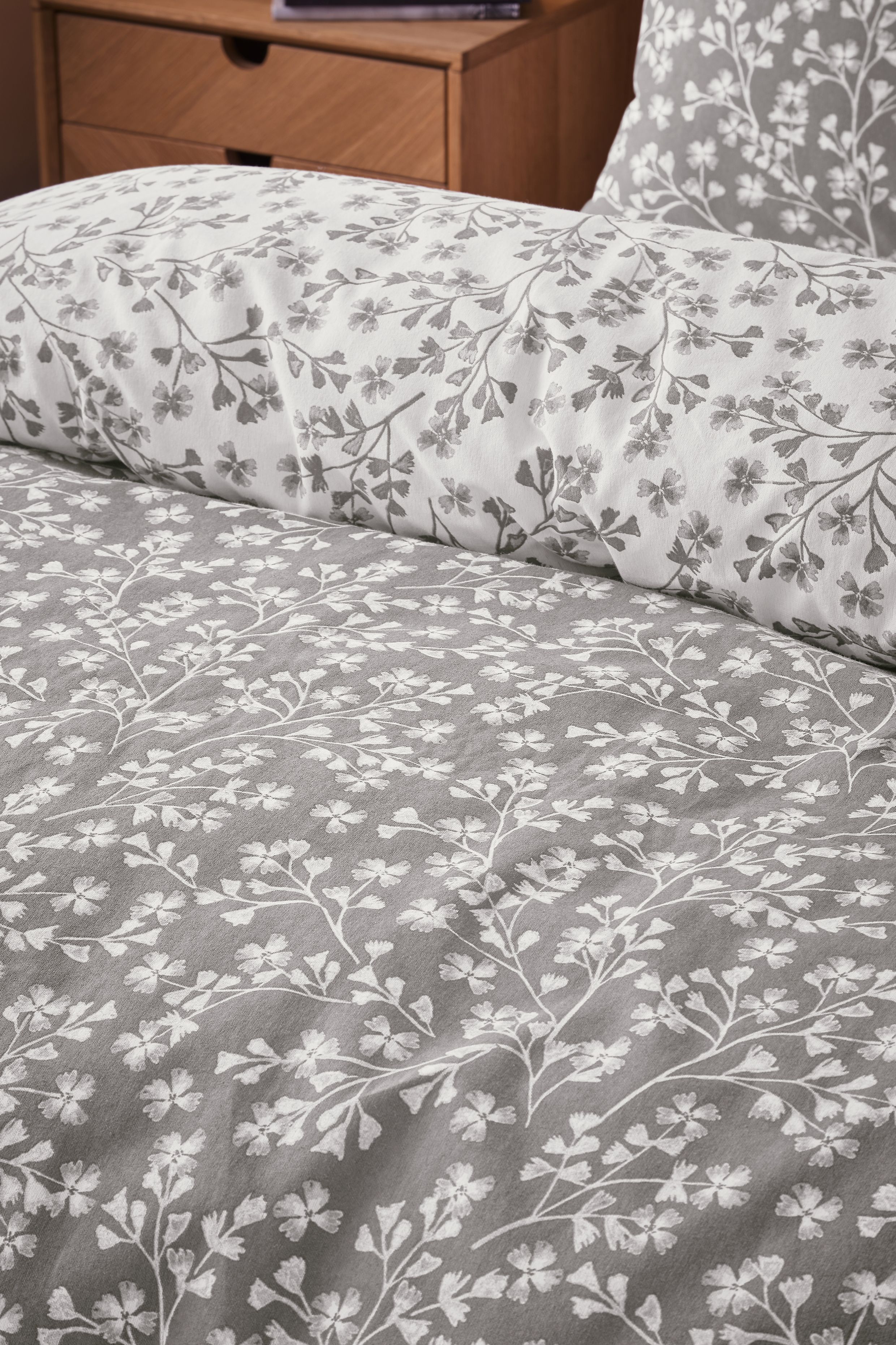 Catherine Lansfield 'Brushed Grace Floral Leaf' Cotton Reversible Duvet Cover Set in Grey 4