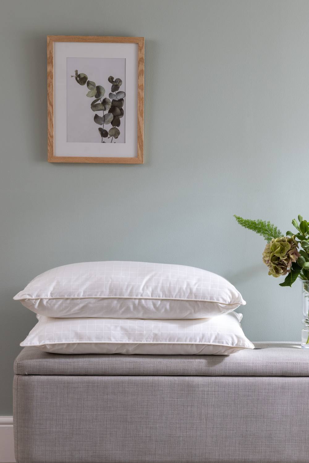 Soak&Sleep Soft As Down with Silk Pillows in White