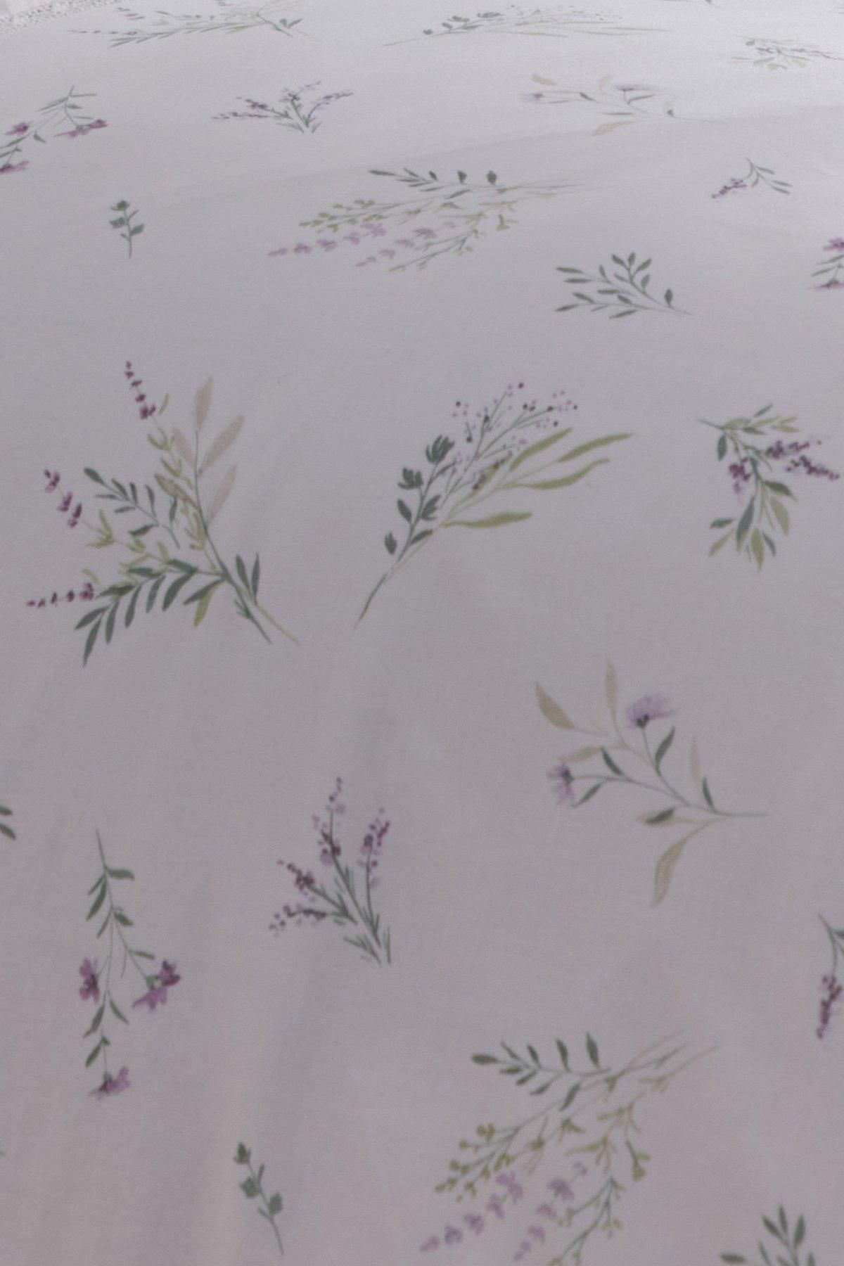 Dreams & Drapes 'Floral Sprig' Lace detail Duvet Cover Set in Lilac 4