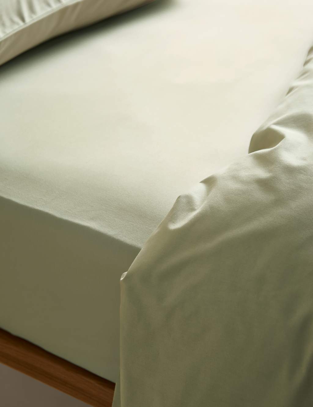 M&S Body Sensor™ Deep Fitted Sheet Green