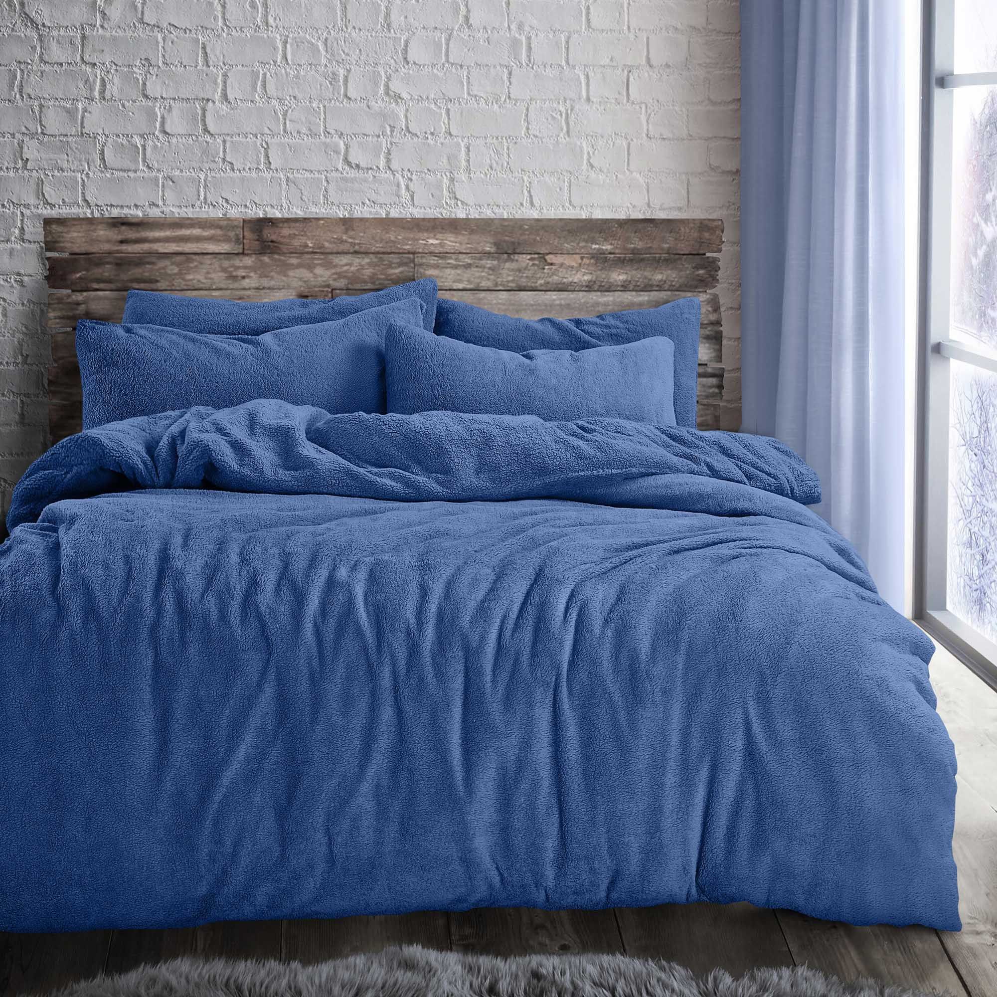 Velosso Plain Teddy Warm & Cosy Duvet Cover & Pillowcase Set in Blue