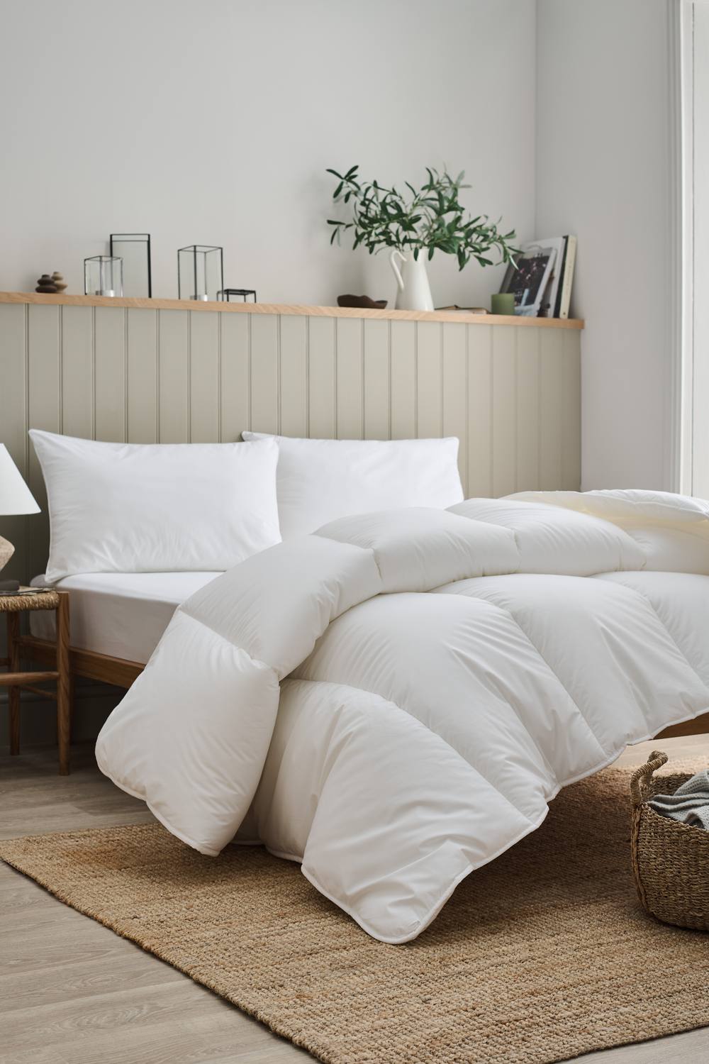 CHRISTY Classic Filled Hollowfibre 13.5 Tog Duvet in White