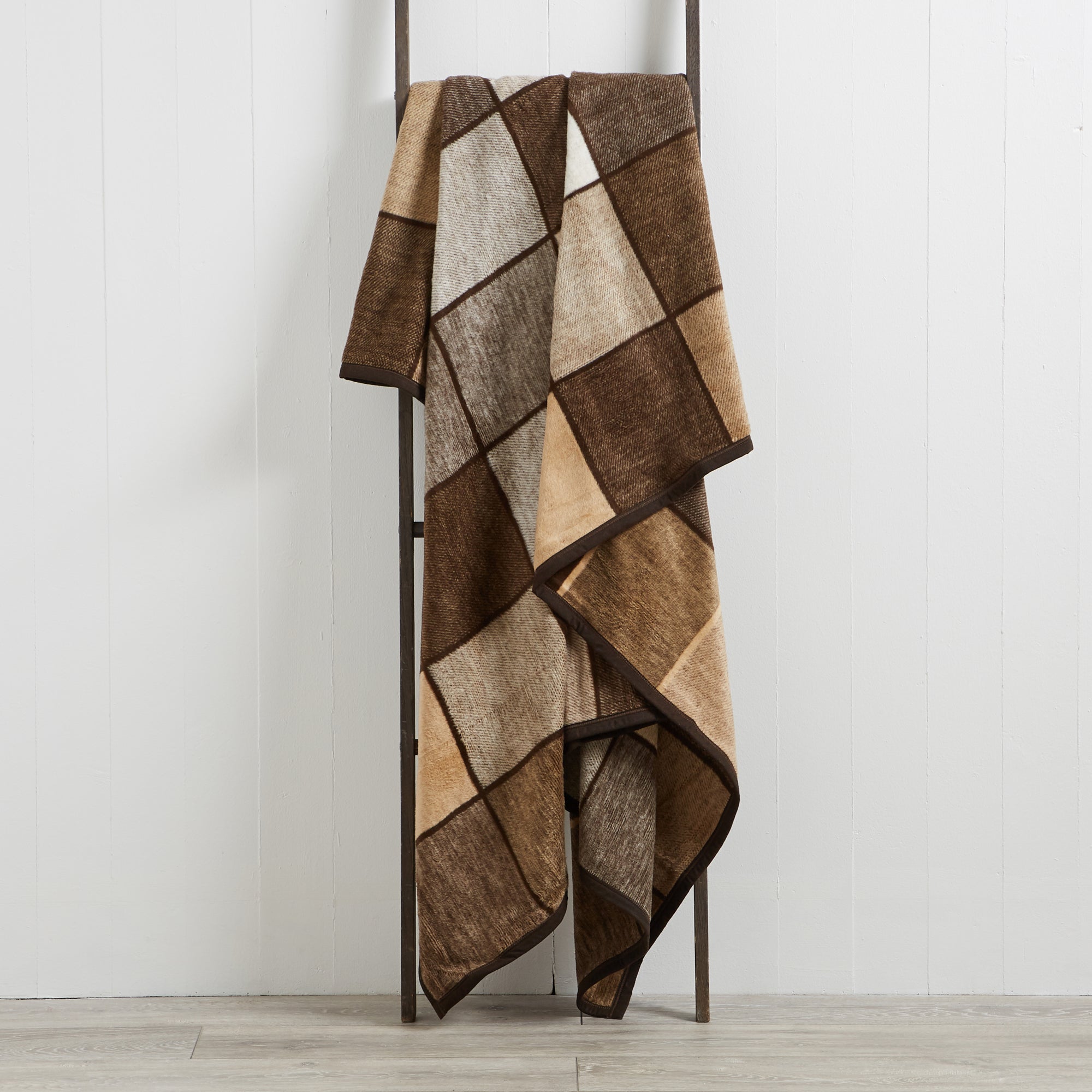 Thermosoft Checked 220cm x 240cm Blanket Chocolate Brown