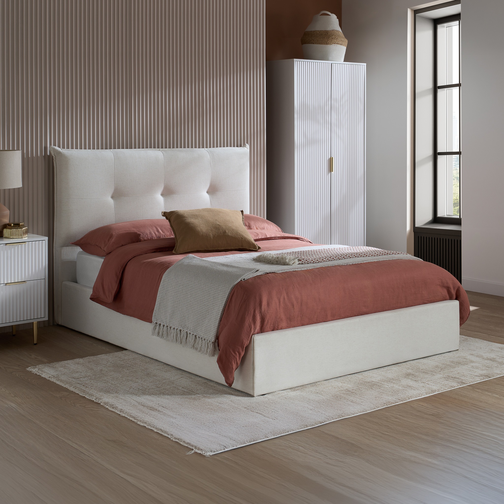 Haven - King-Size - Ottoman Storage Bed - White - Fabric - 5ft