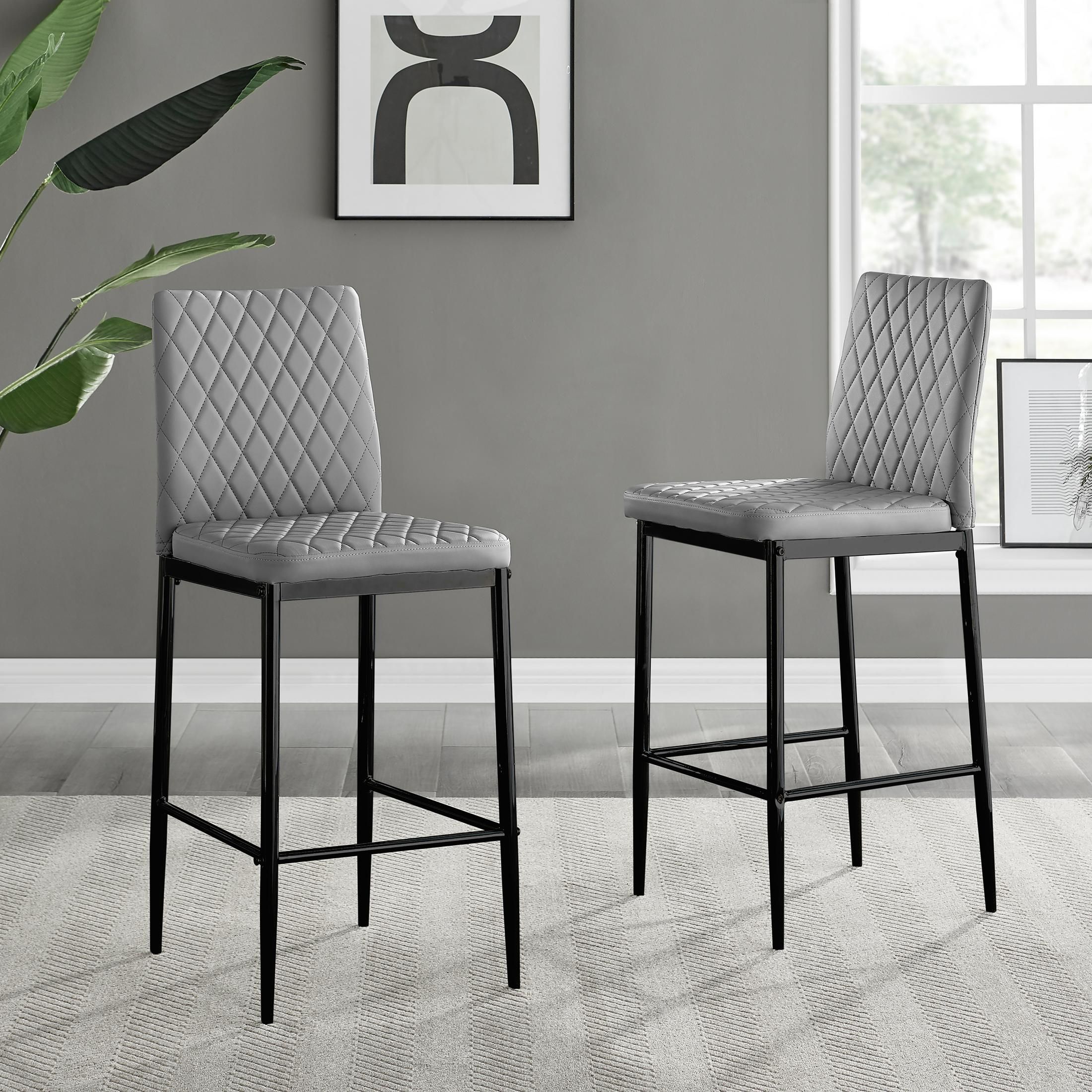 FurnitureboxUK Set of 2 Milan Hatched Faux Leather Padded Counter Stools With Black Metal Legs in Grey