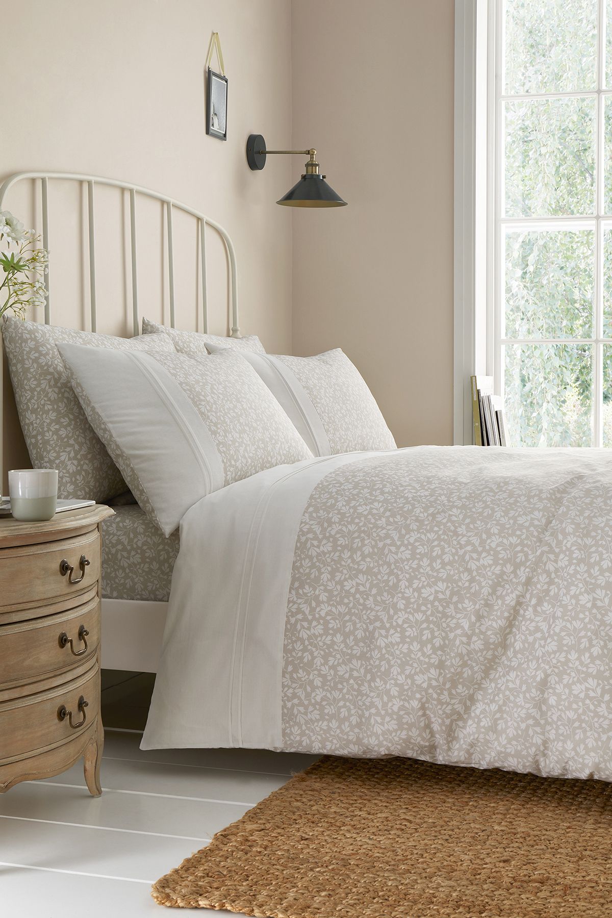 Dreams & Drapes 'Tess' Easy Care Ditsy Floral Leaf Print Duvet Cover Set in Natural