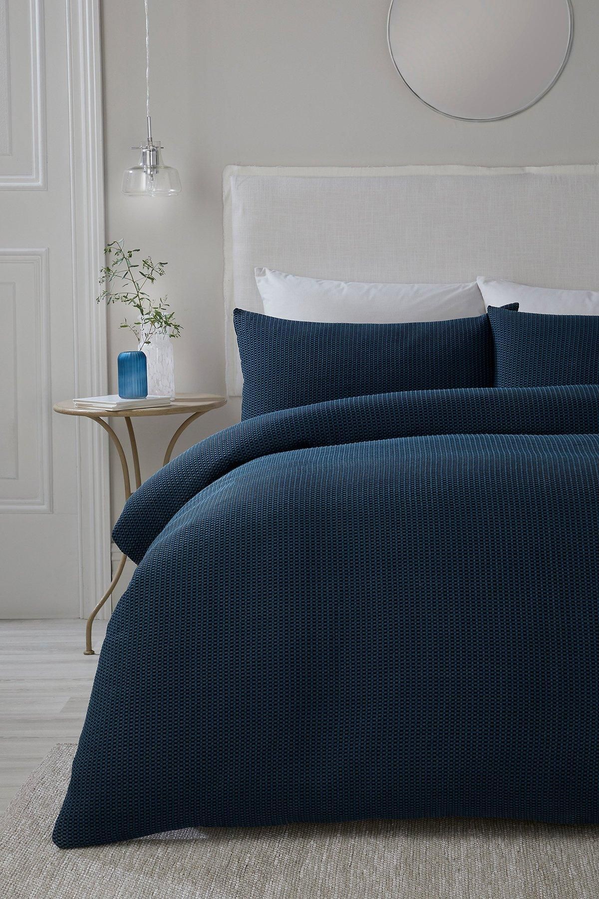 Serene 'Lindly' Waffle Duvet Cover Set in Navy