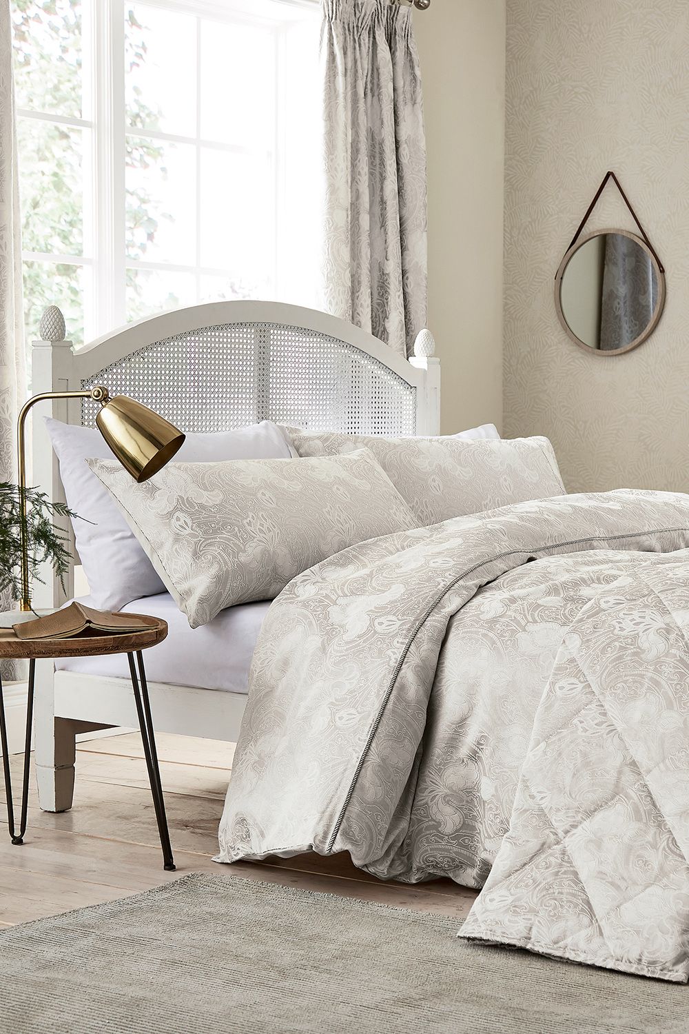 Sanderson 'Ashbee' Duvet Cover Set in Cream