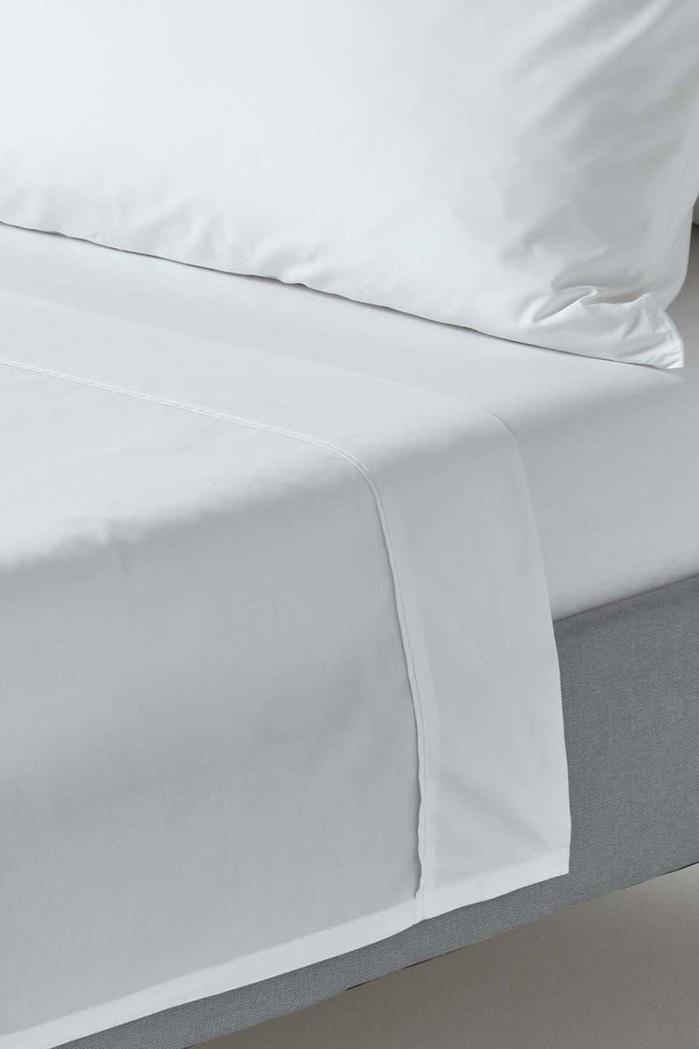 Homescapes Egyptian Cotton Flat Sheet 200 Thread Count in White