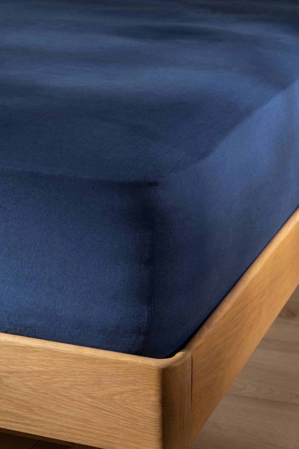 Soak&Sleep Mediterranean Blue French Linen 40cm Fitted Sheet