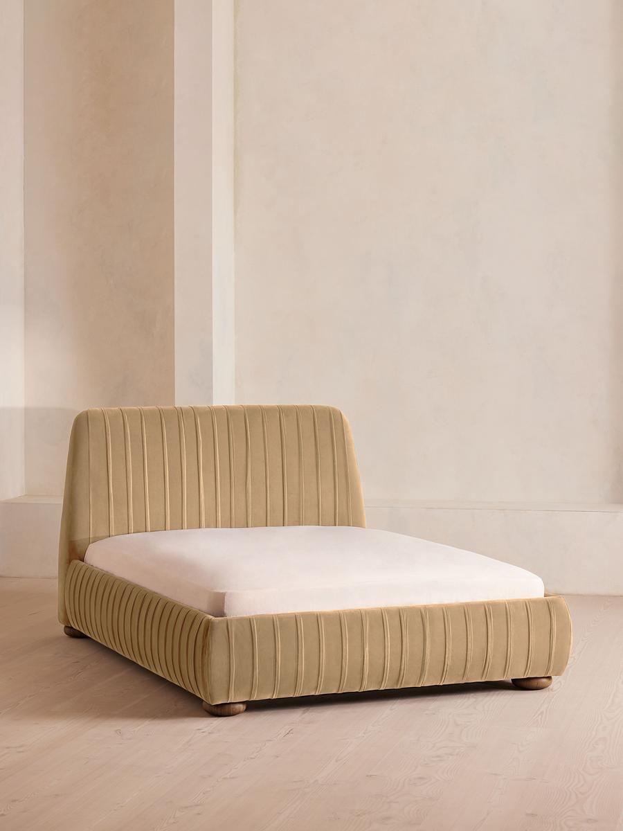 Vivienne Bed, King, Velvet, Camel