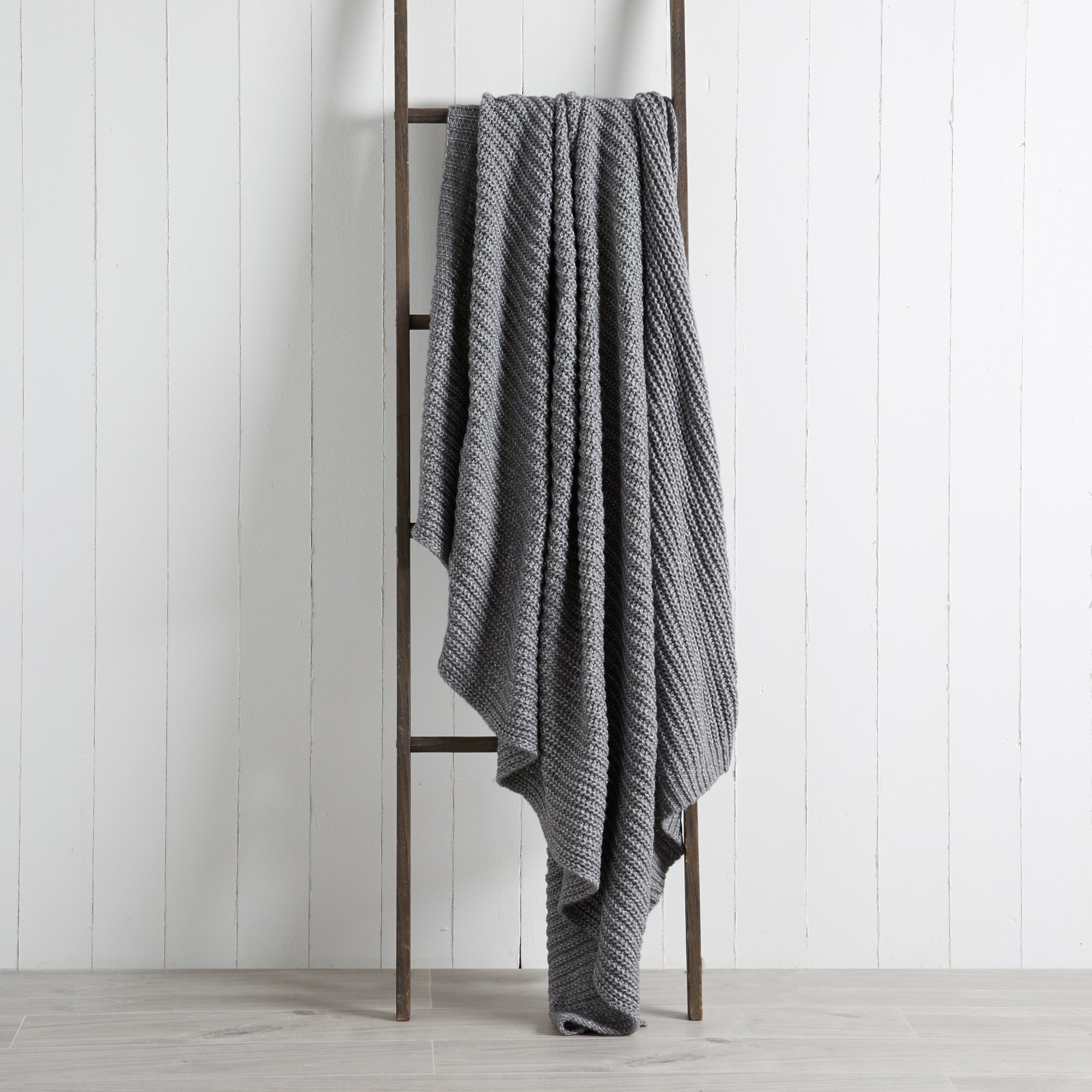 Darlby Marl 130cm x 180cm Throw Grey