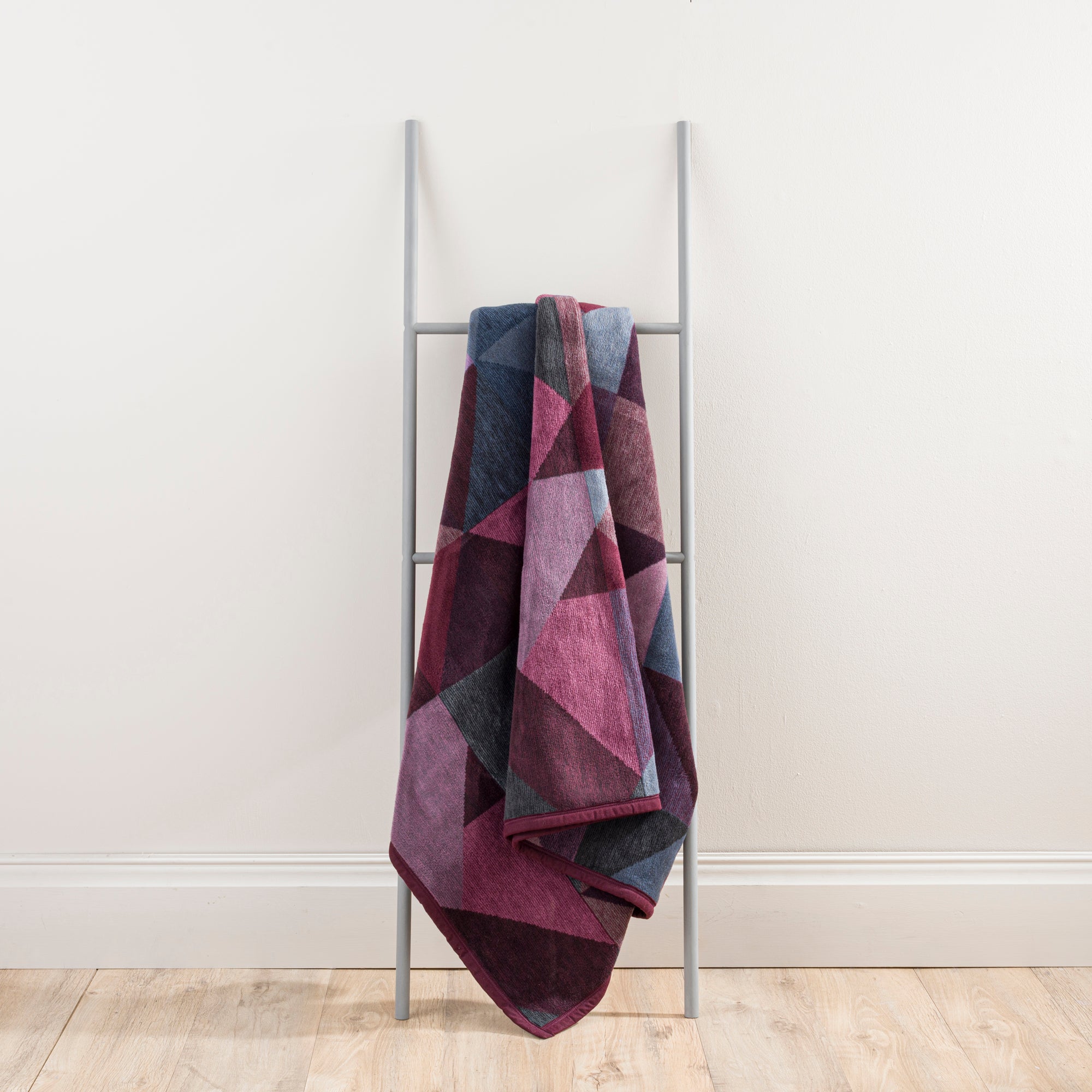 Thermosoft Purple Geometric Blanket Purple and Blue