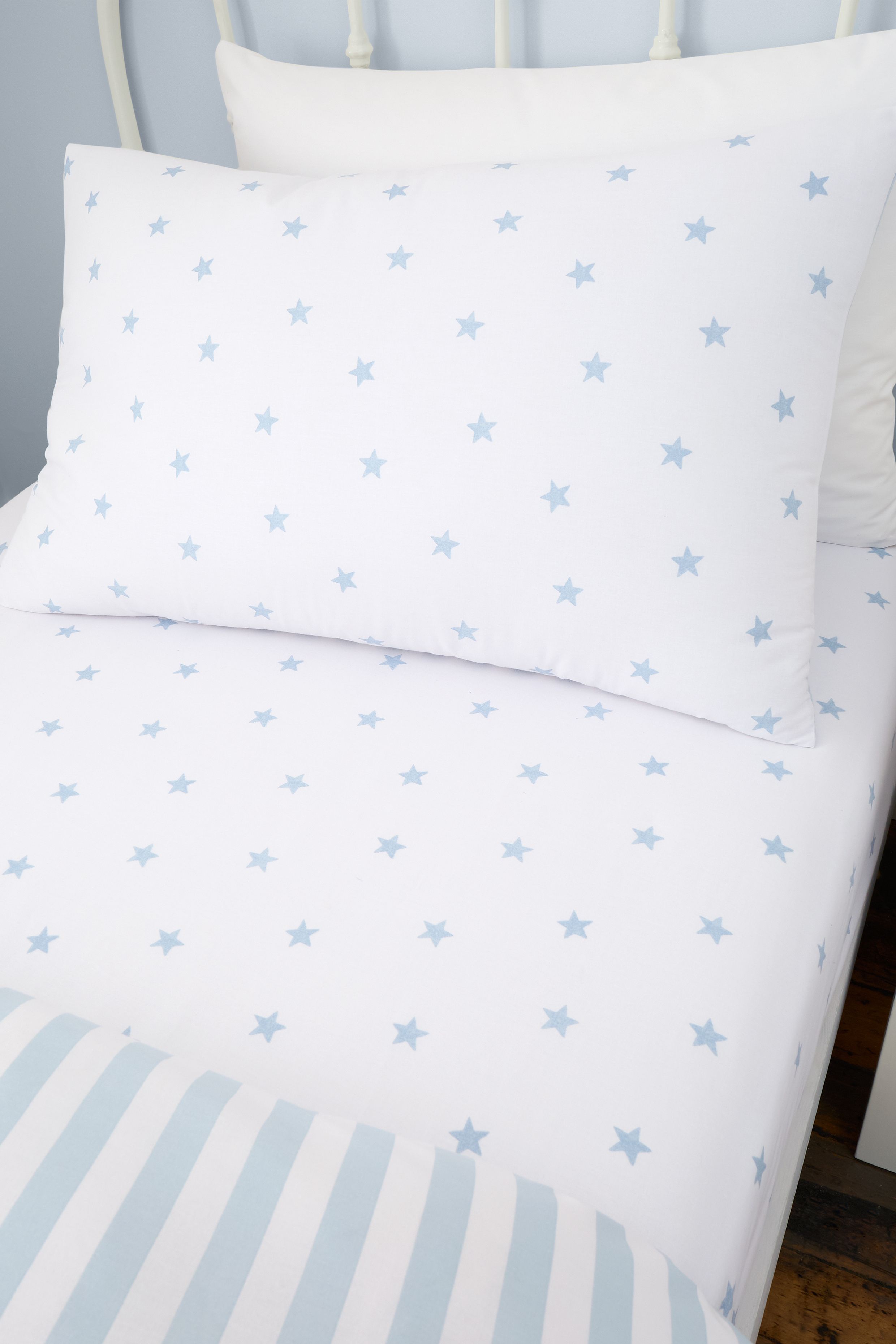 Bianca 'Mini Star & Stripes' Cotton Fitted Sheet in Blue
