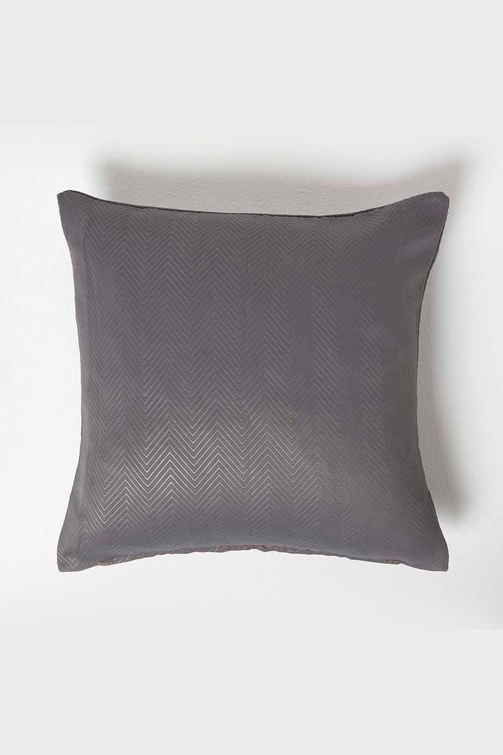 Homescapes Herringbone Cushion Cover in Dark Grey
