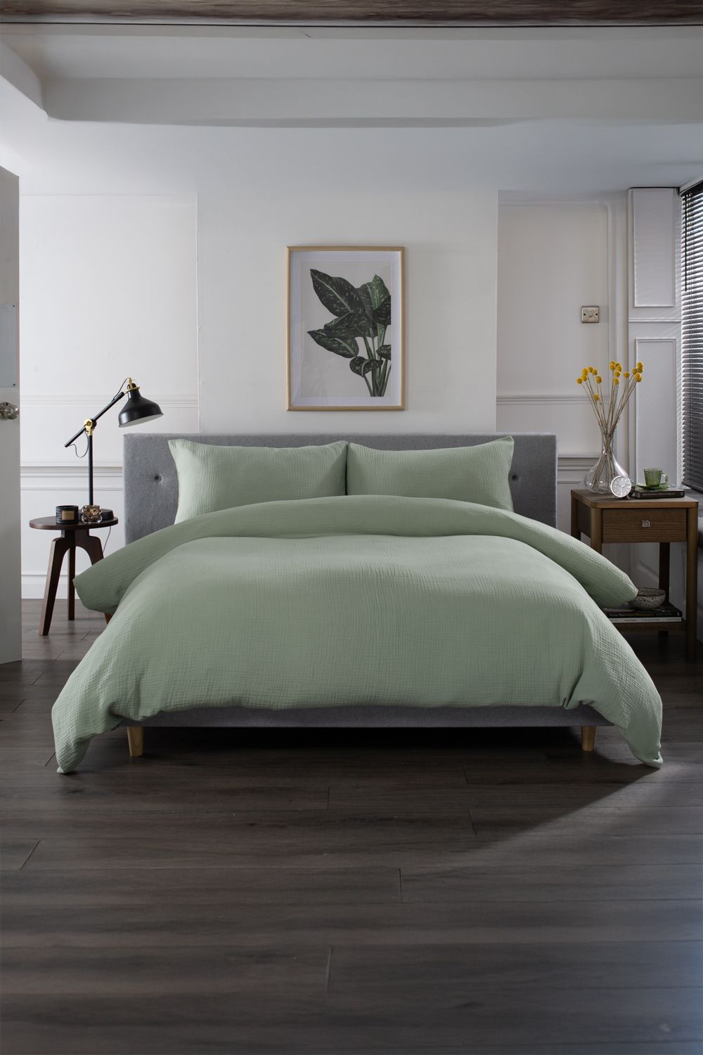 The Lyndon Company St Quentin 100% Cotton Reversible Duvet Bedlinen | Deyongs 1846 in Green