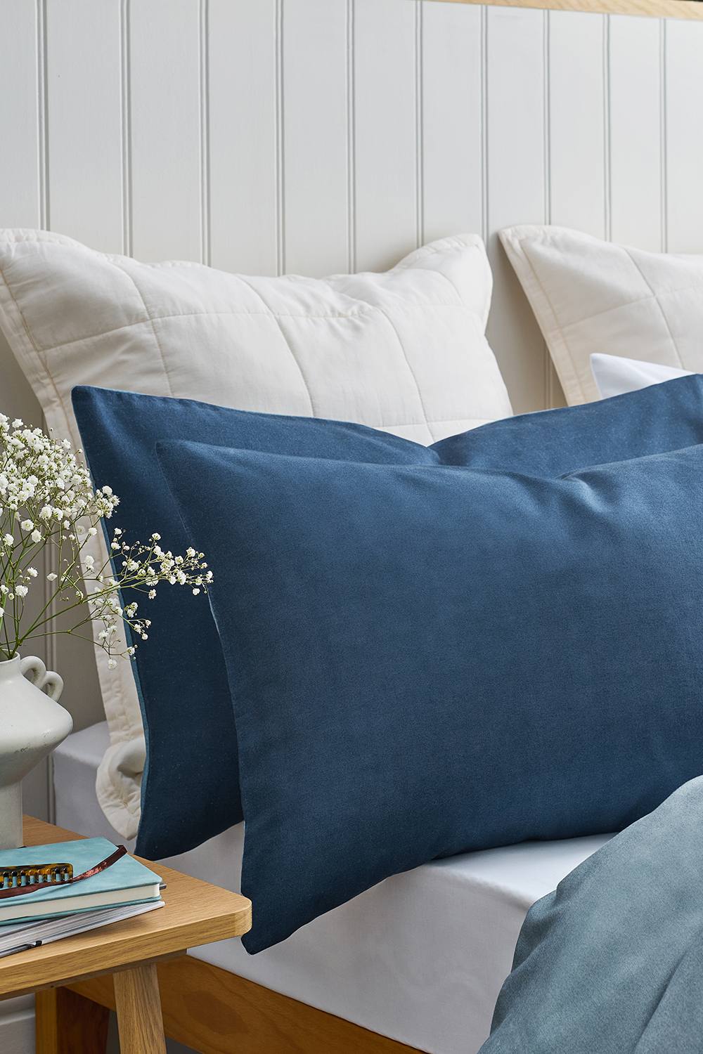 CHRISTY 'Relaxed Linen' Washed Finish Reversible Standard Pillowcase Pair in Blue